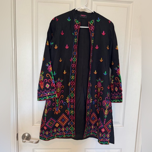 Women’s Cape Jacket - Picture 1 of 3